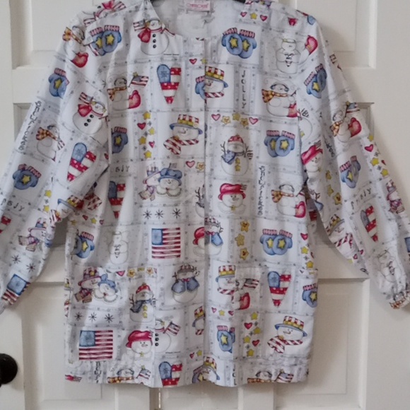 Cherokee Tops - Cherokee Christmas Scrub Top